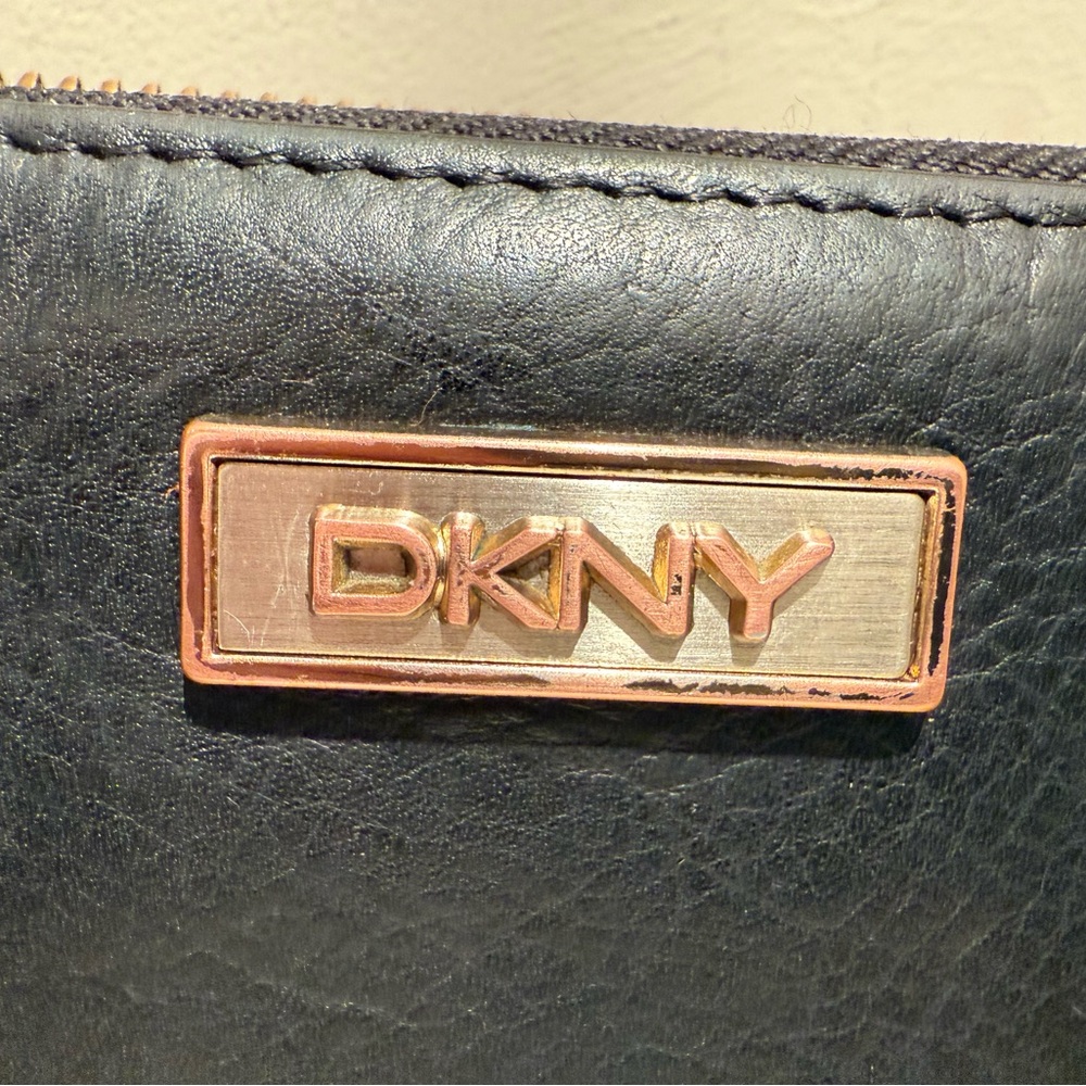 DKNY Black Leather  Zip Around Wallet